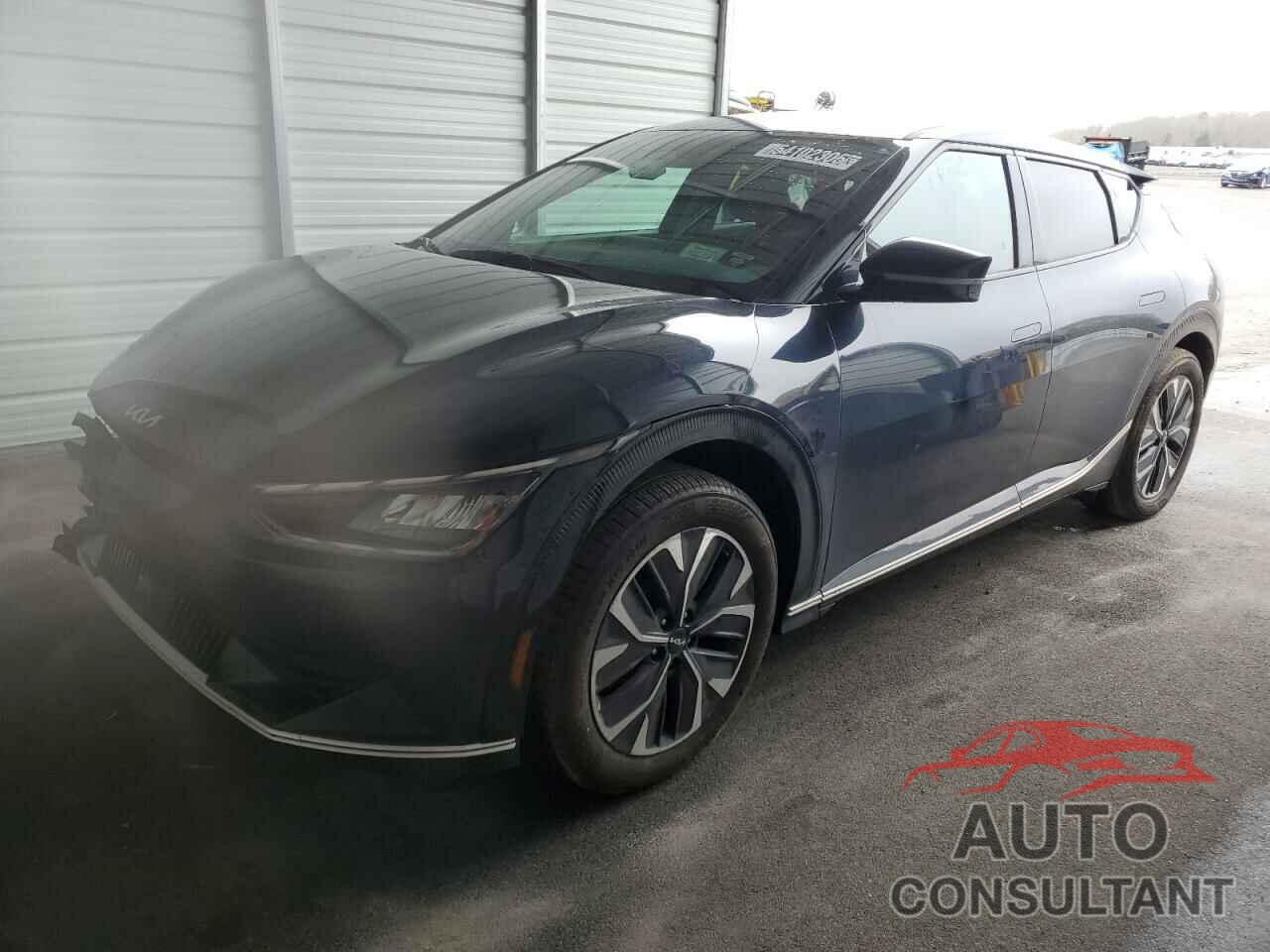 KIA EV6 LIGHT 2023 - KNDC34LA4P5610125