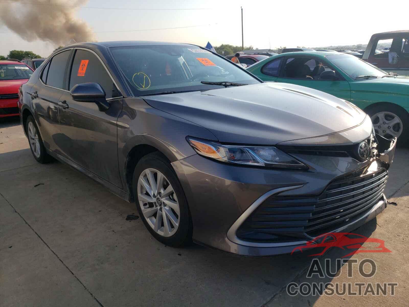 TOYOTA CAMRY 2021 - 4T1C11AK0MU418326