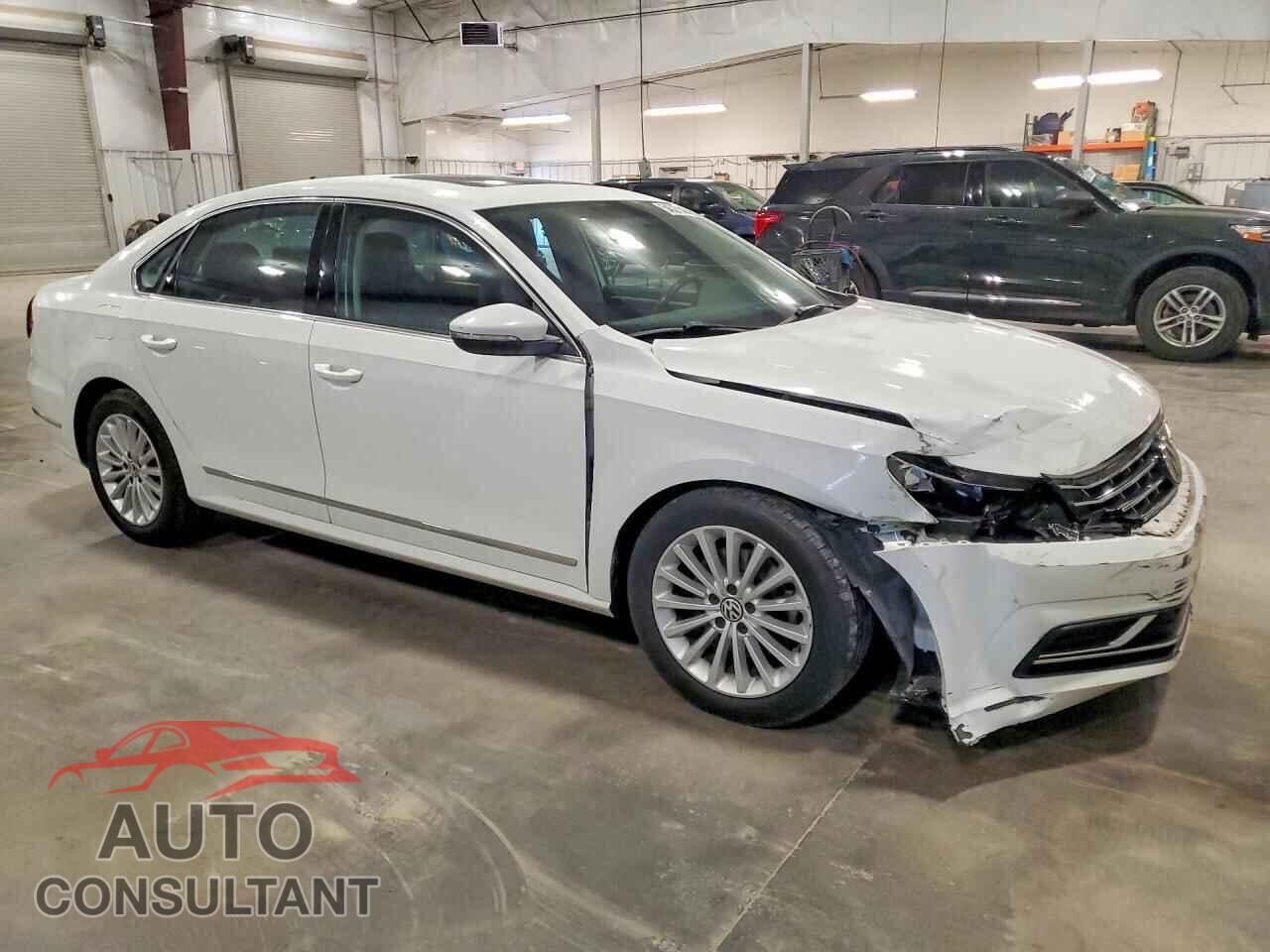 VOLKSWAGEN PASSAT 2017 - 1VWBT7A30HC011573