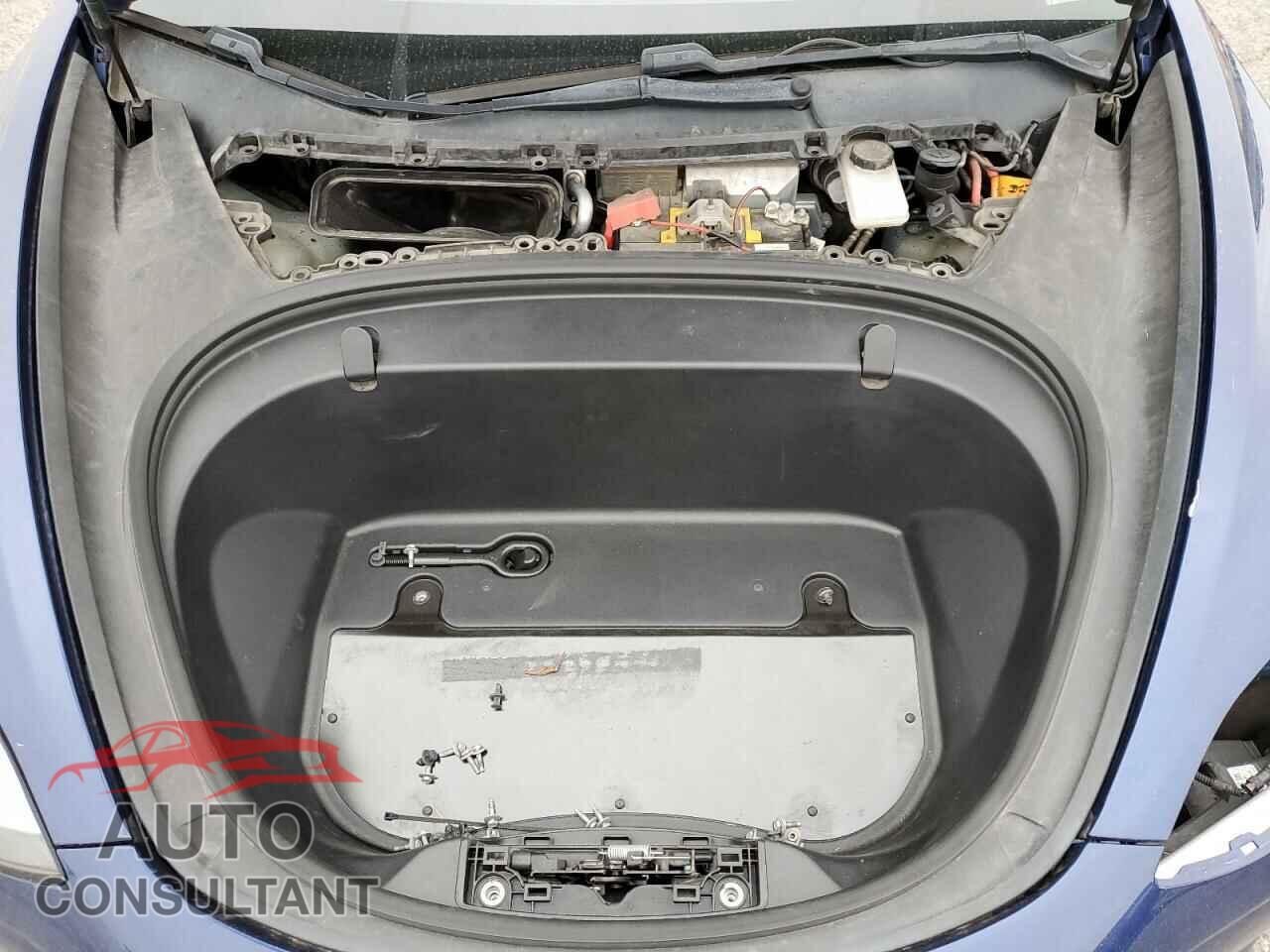 TESLA MODEL 3 2018 - 5YJ3E1EA9JF013743