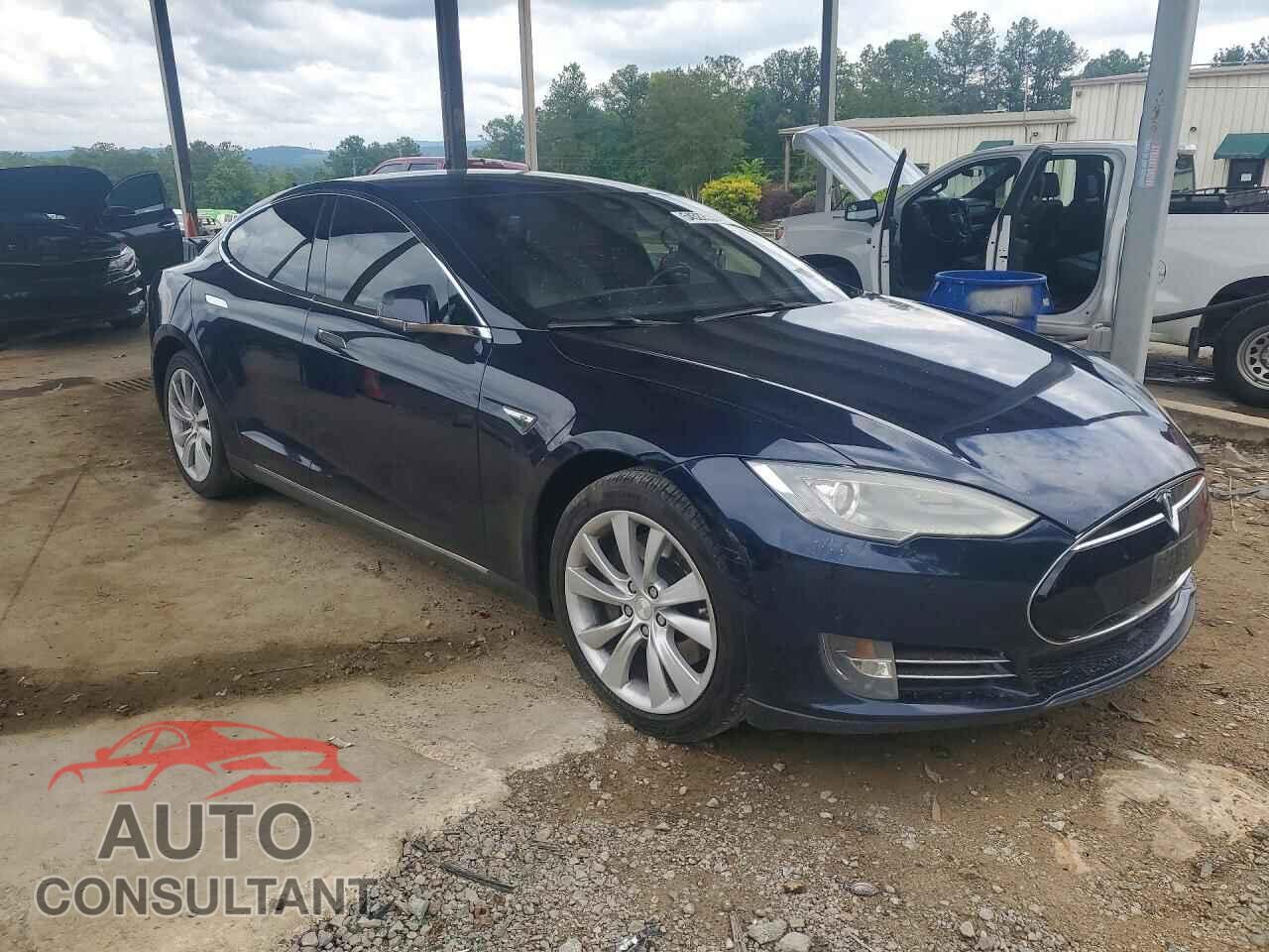 TESLA MODEL S 2014 - 5YJSA1H10EFP60852