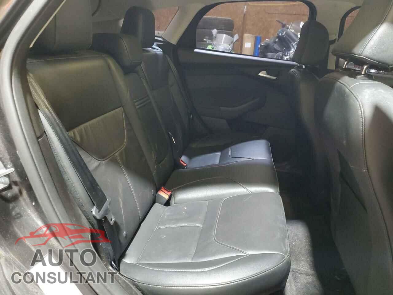 FORD FOCUS 2016 - 1FADP3K21GL329785