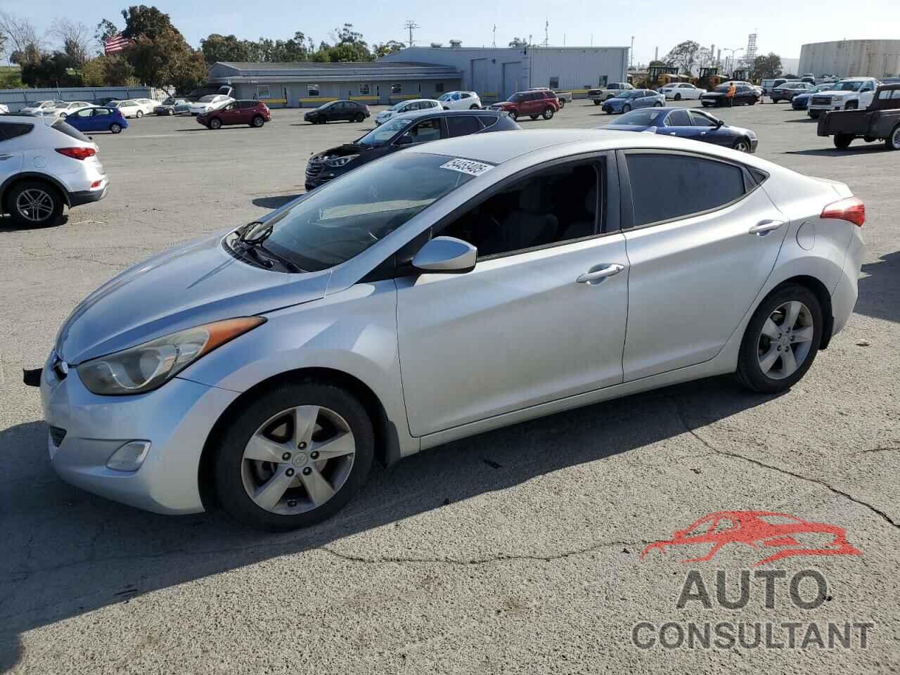 HYUNDAI ELANTRA 2013 - KMHDH4AE2DU710894