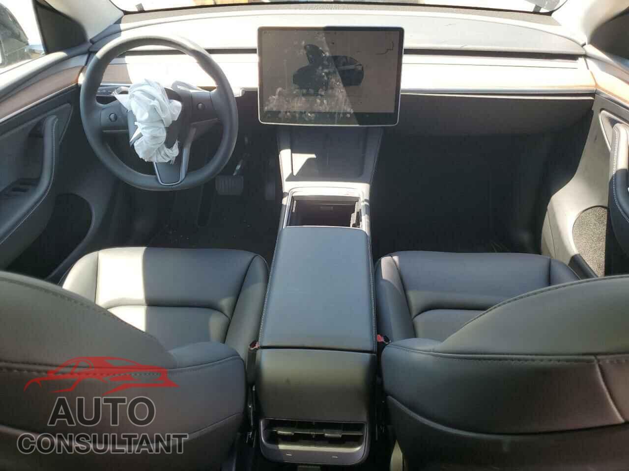 TESLA MODEL Y 2024 - 7SAYGDED3RF056131
