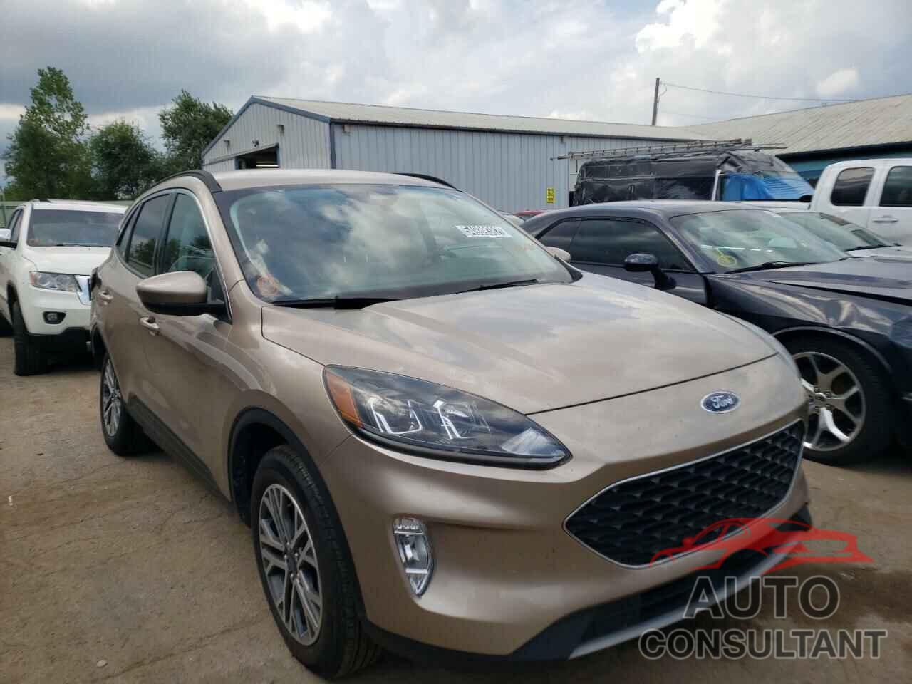 FORD ESCAPE 2021 - 1FMCU9H68MUA52680