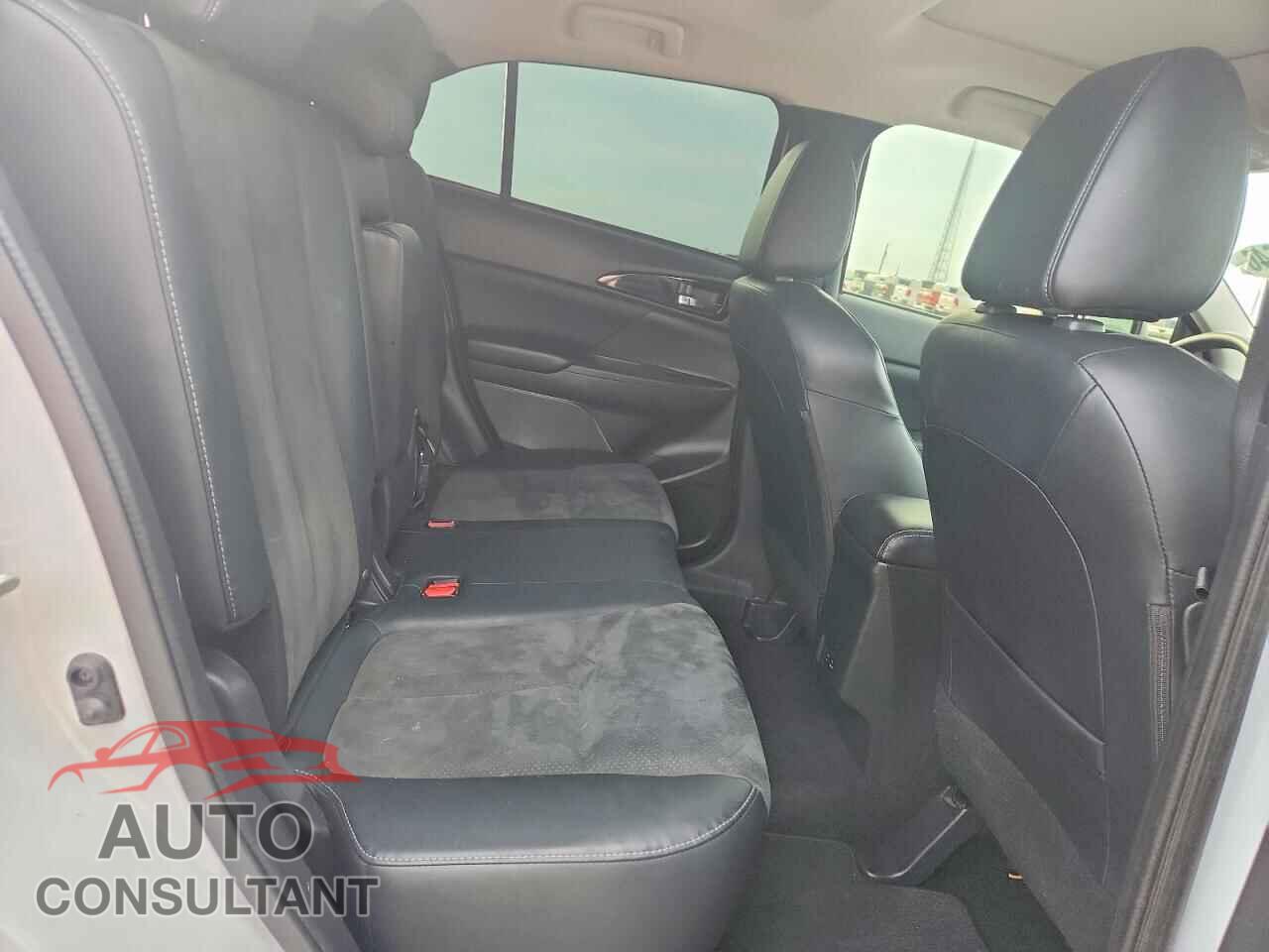 MITSUBISHI ECLIPSE 2024 - JA4ATWAA8RZ007979