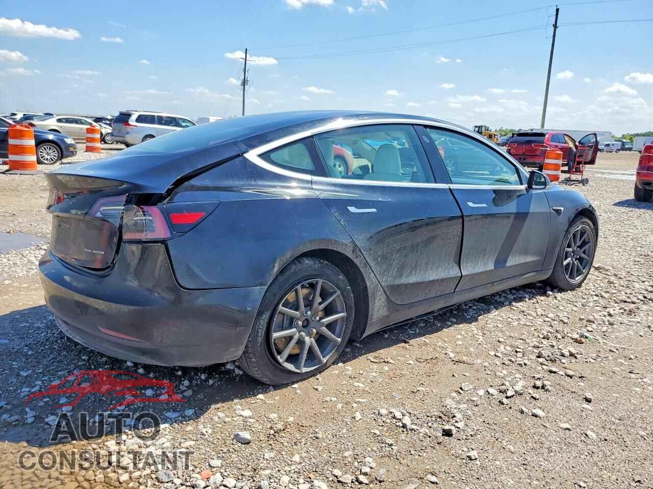 TESLA MODEL 3 2019 - 5YJ3E1EB2KF194825