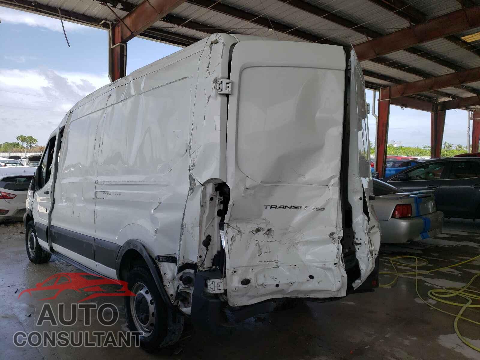FORD TRANSIT CO 2017 - 1FTYR2CM7HKA51644