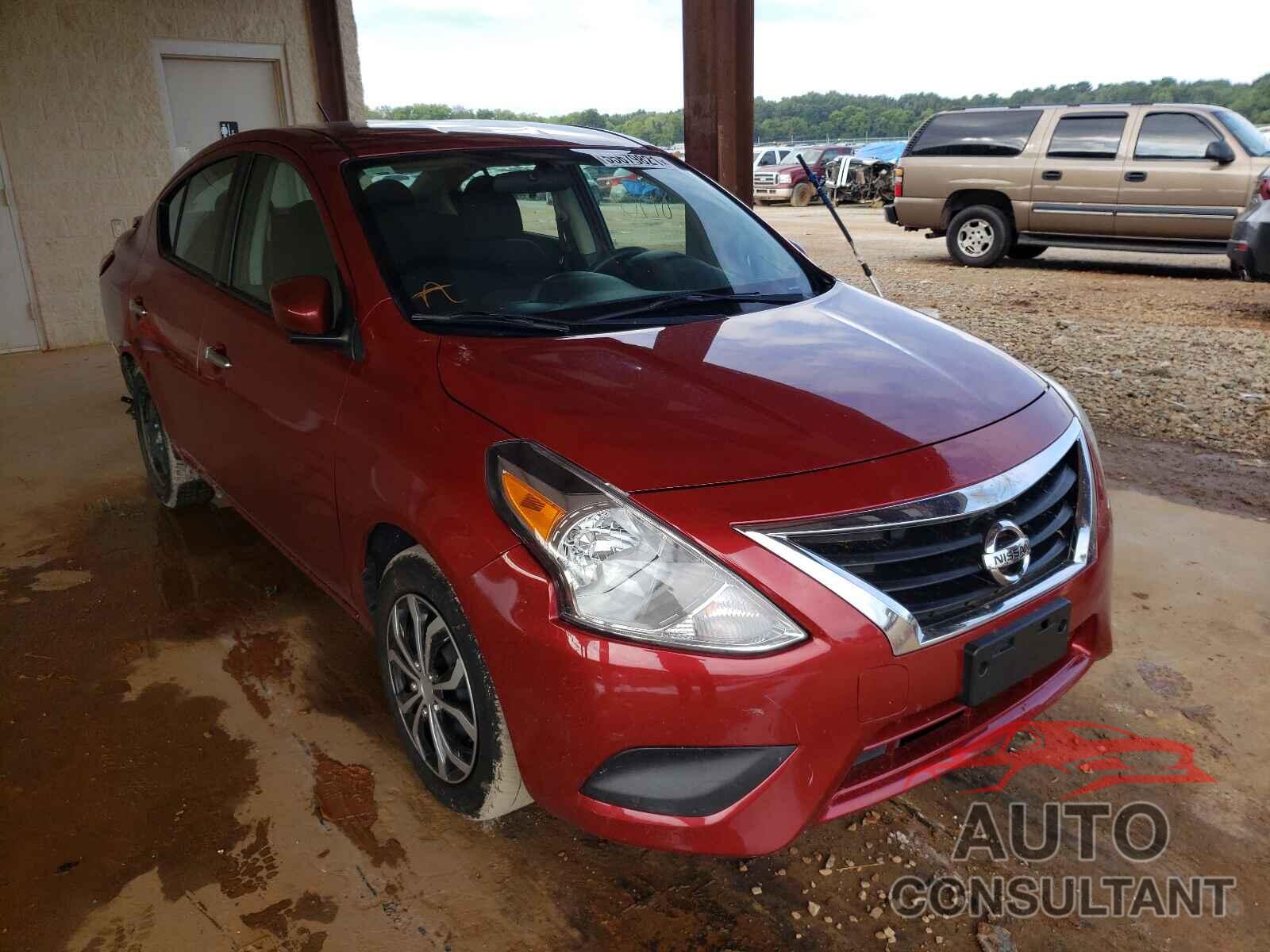 NISSAN VERSA 2017 - 3N1CN7AP7HL813095