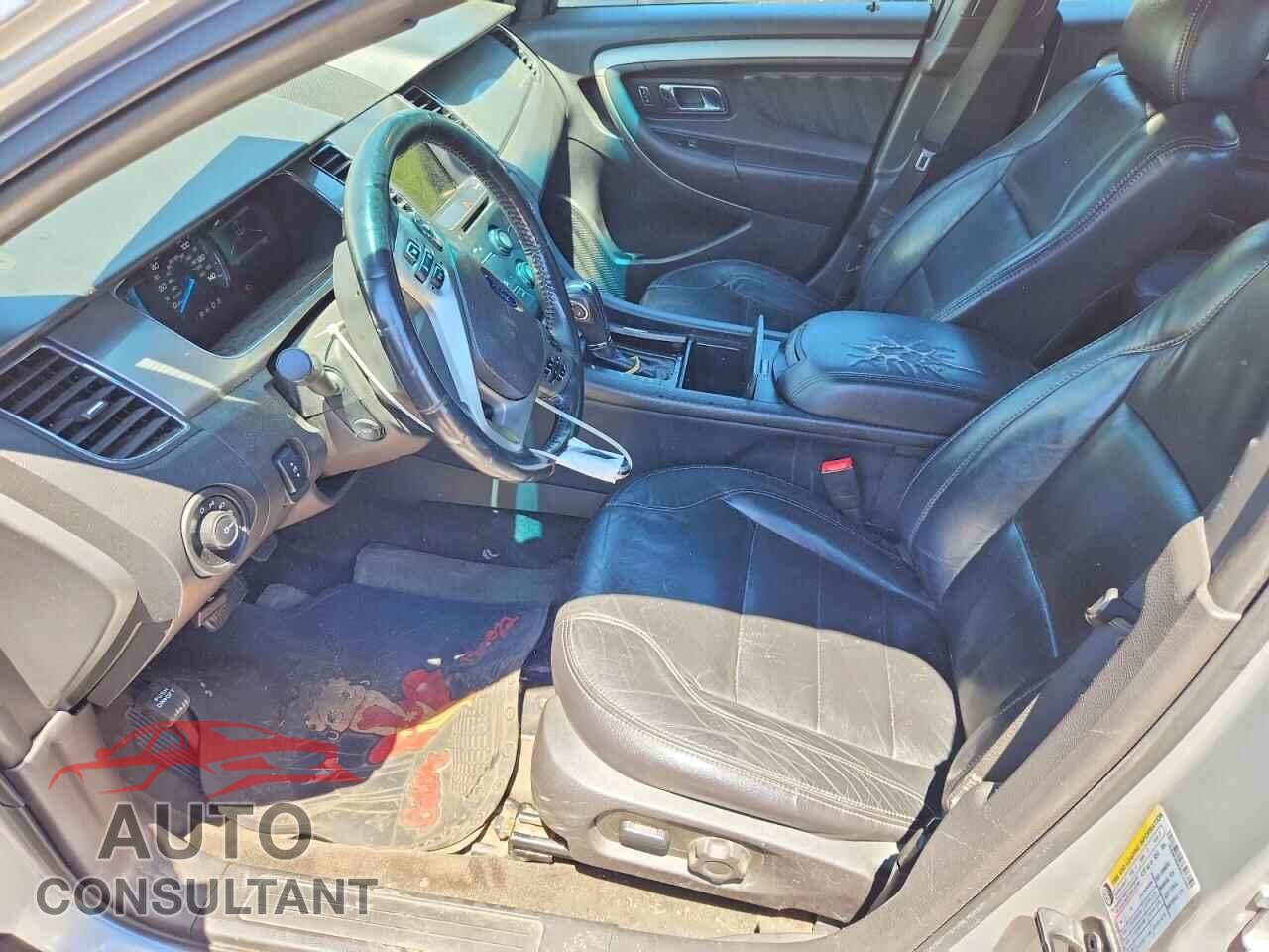 FORD TAURUS 2015 - 1FAHP2E85FG123601