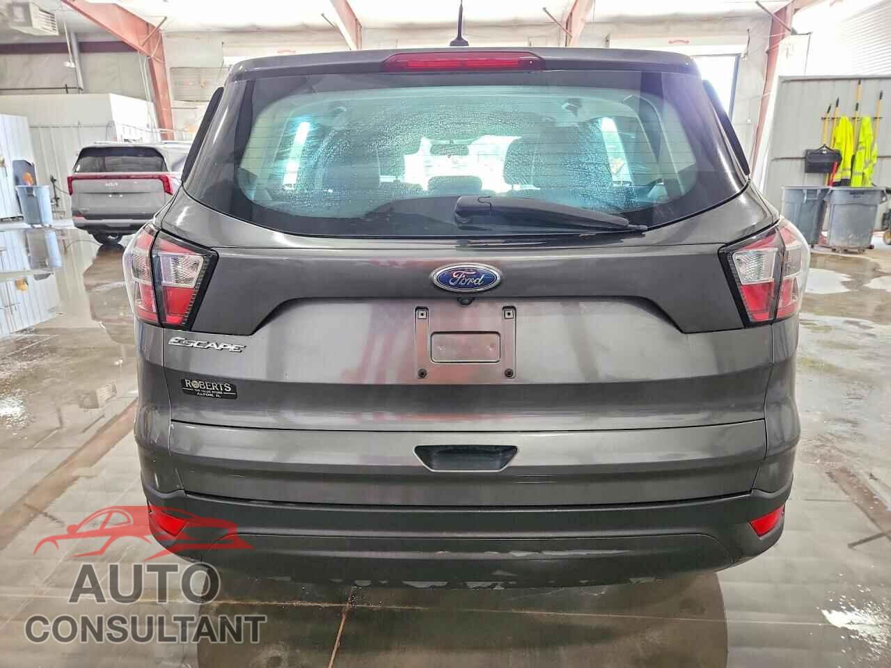 FORD ESCAPE 2017 - 1FMCU0F77HUC66086