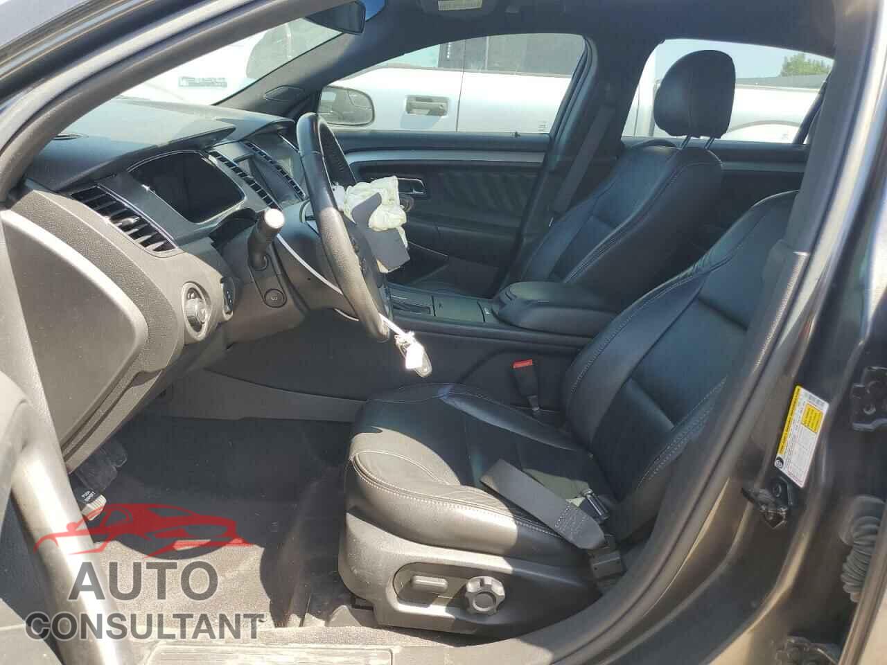 FORD TAURUS 2017 - 1FAHP2E86HG137624