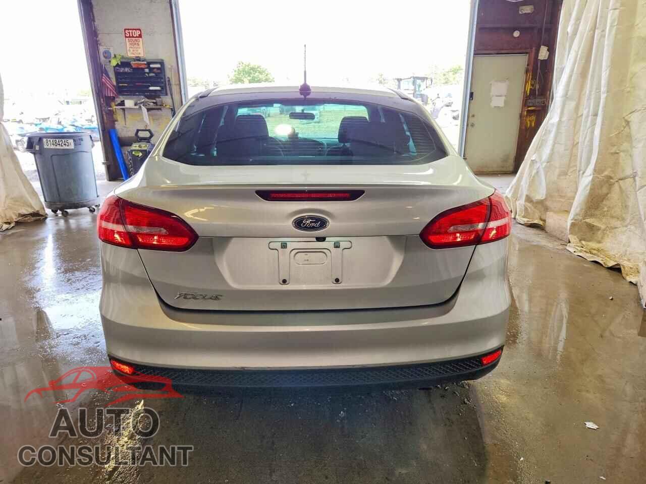 FORD FOCUS 2016 - 1FADP3E26GL235302