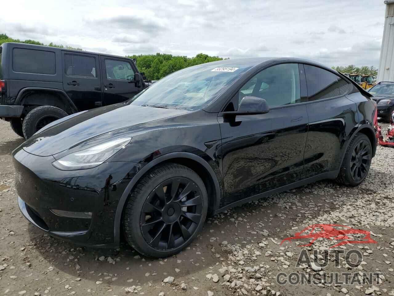 TESLA MODEL Y 2021 - 5YJYGDEE4MF084647