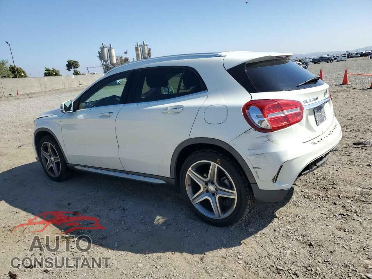 MERCEDES-BENZ GLA-CLASS 2015 - WDCTG4EB8FJ143592