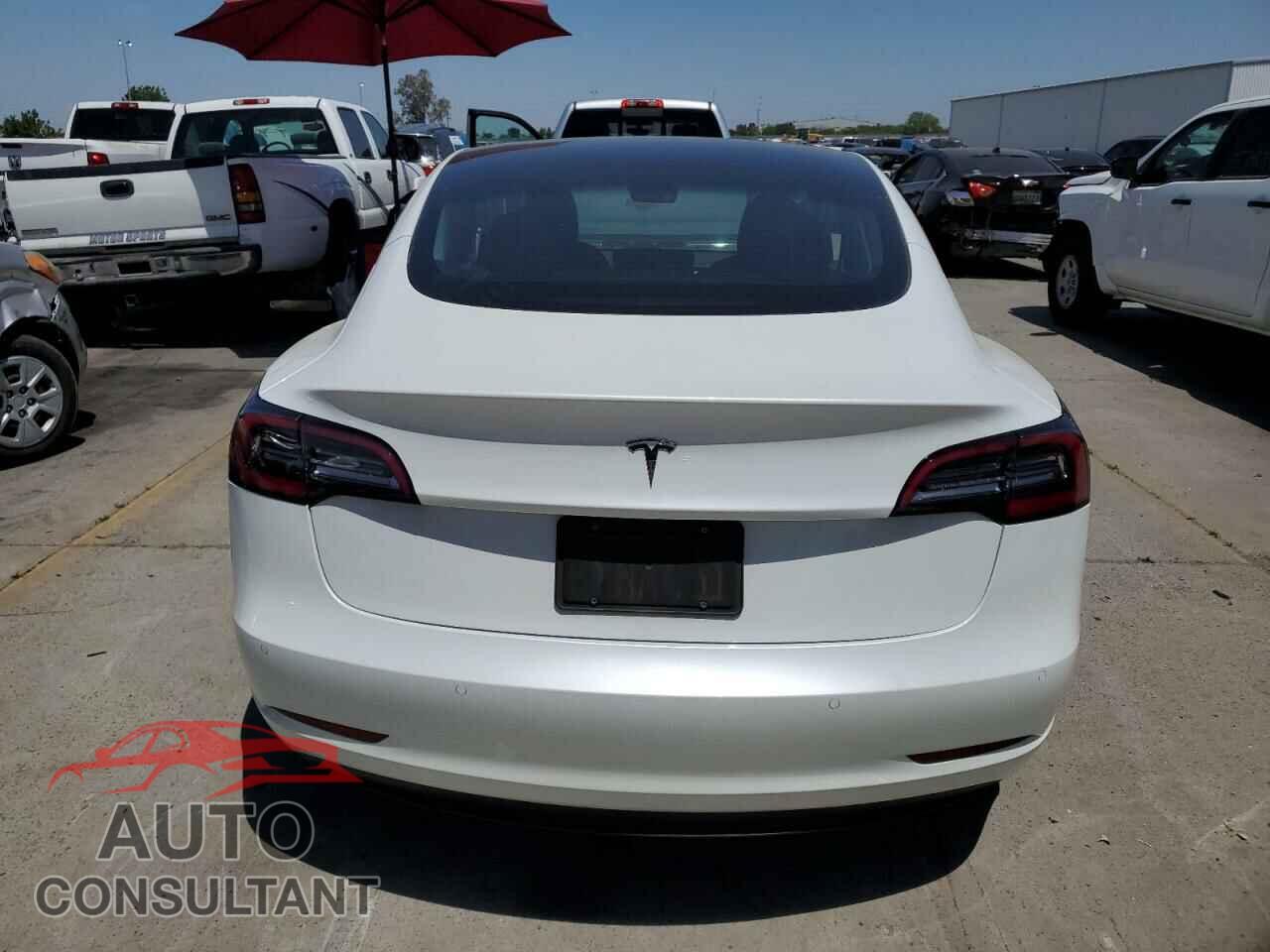 TESLA MODEL 3 2021 - 5YJ3E1EA5MF009483