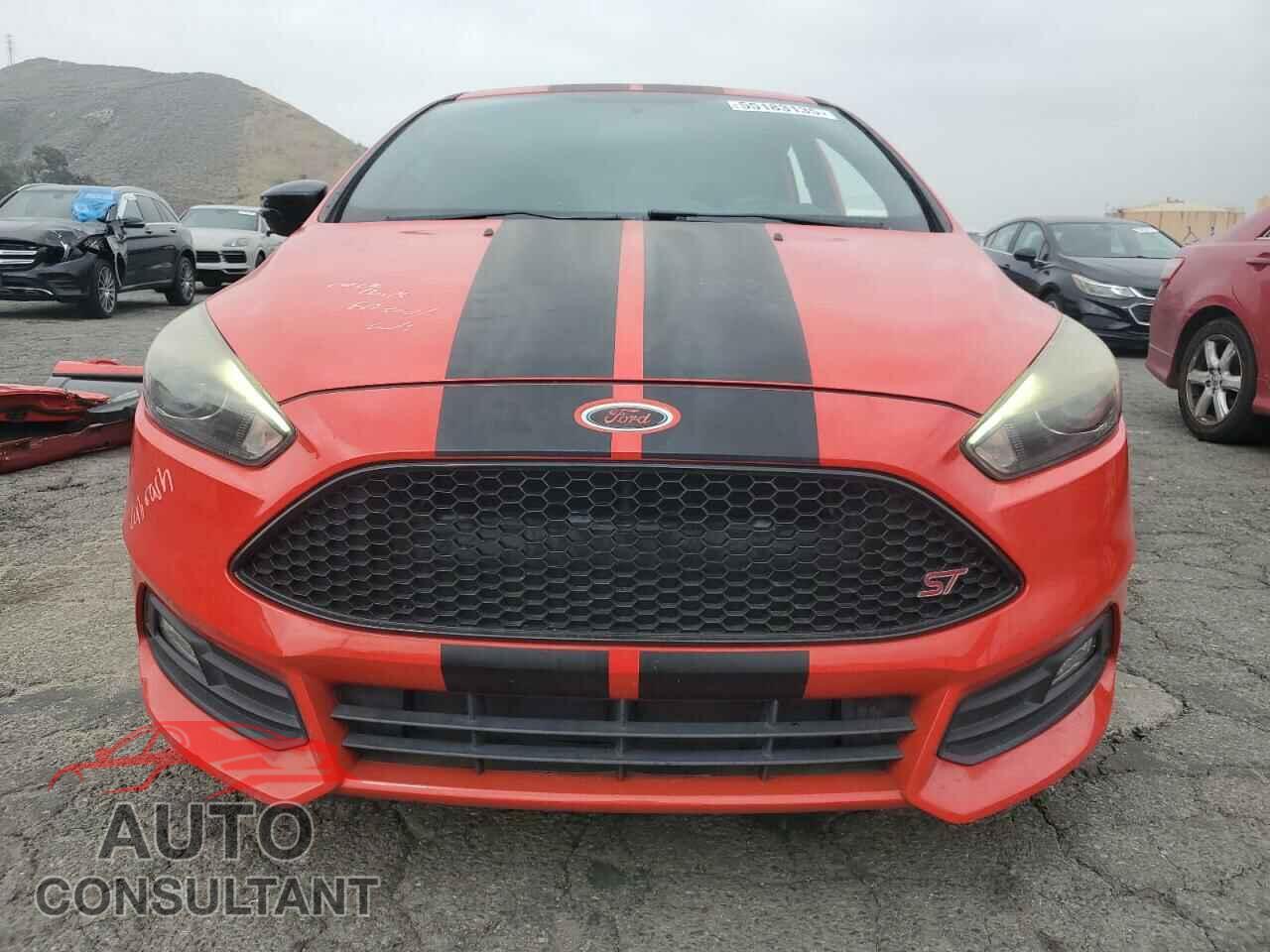 FORD FOCUS 2015 - 1FADP3L96FL380385