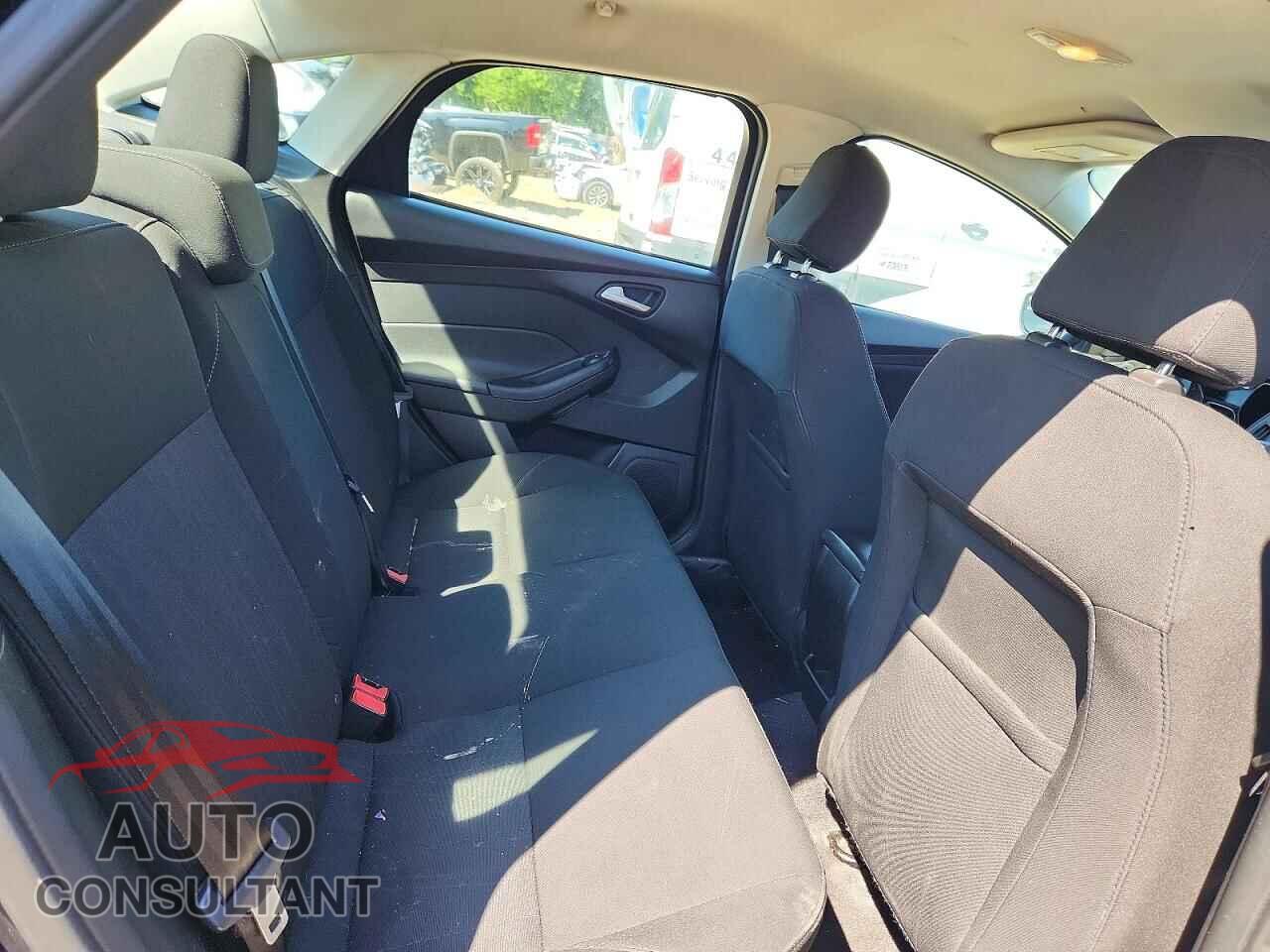 FORD FOCUS 2017 - 1FADP3F22HL215791
