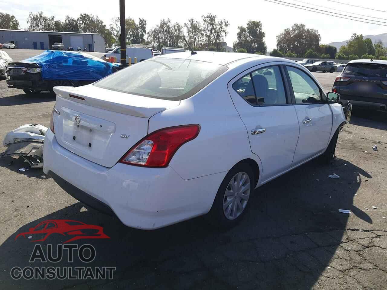 NISSAN VERSA 2017 - 3N1CN7AP1HL845444