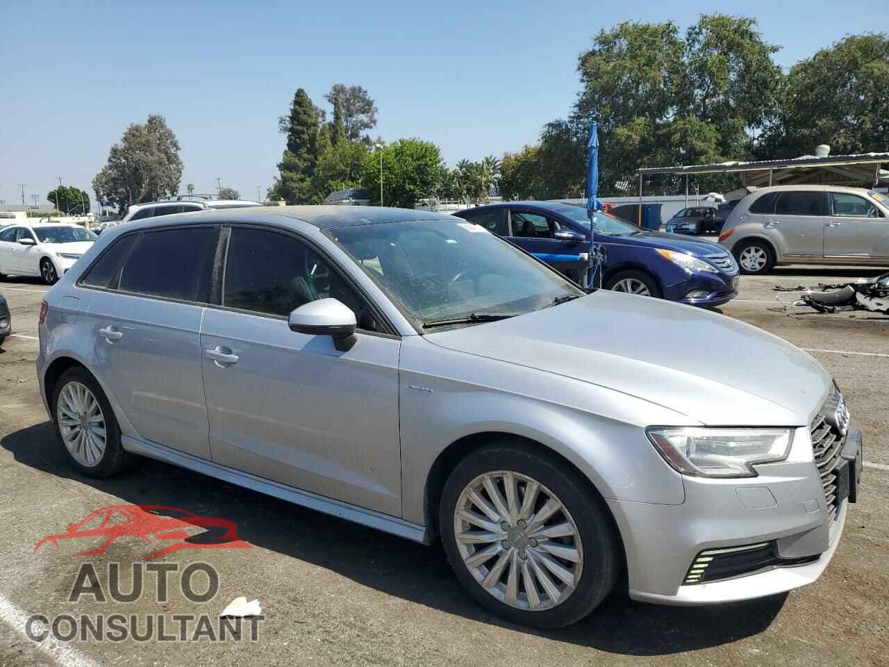 AUDI A3 2017 - WAUUPBFF6HA046049