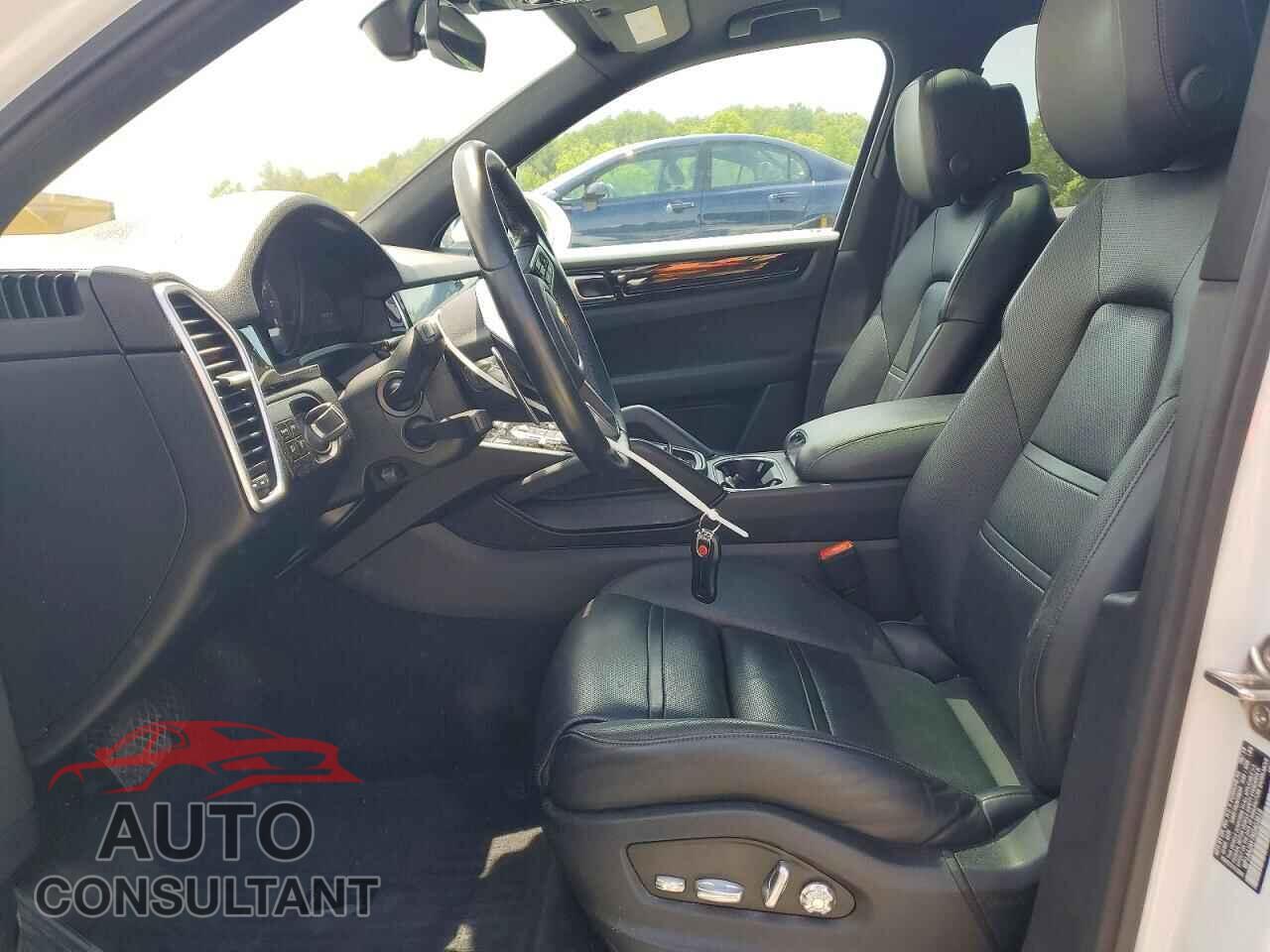 PORSCHE CAYENNE 2019 - WP1AA2AY7KDA03618