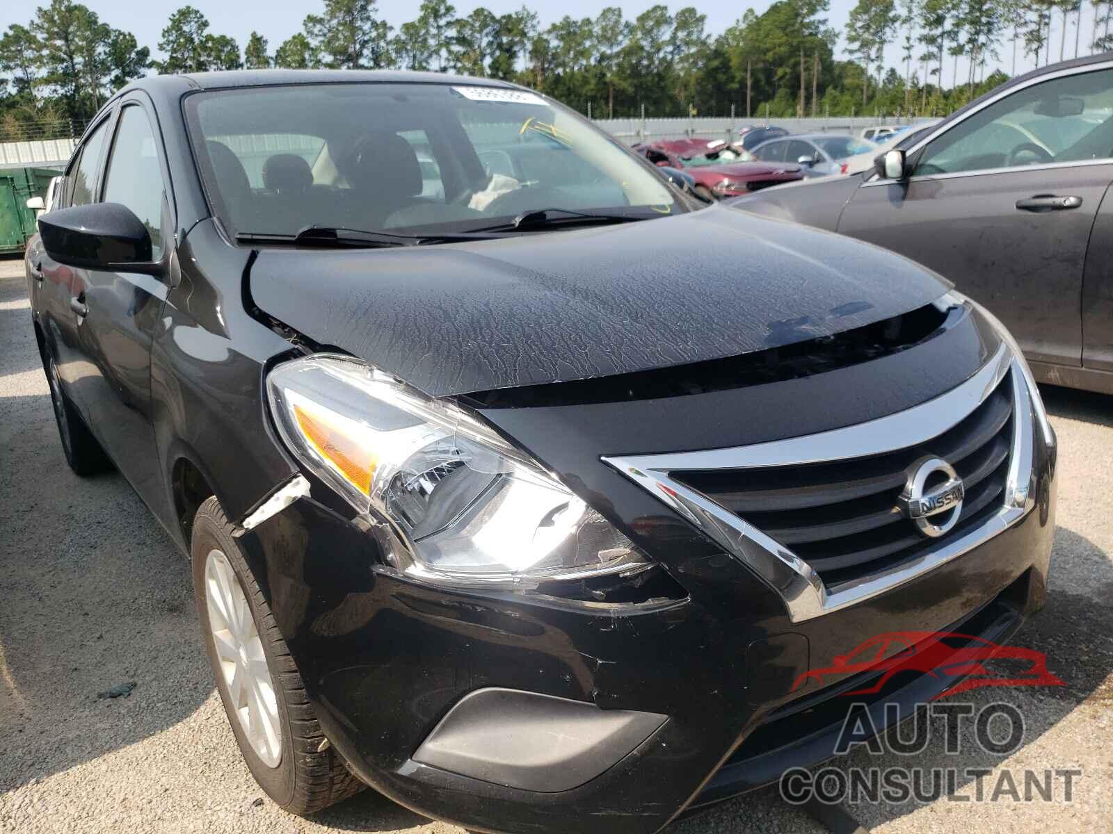 NISSAN VERSA 2018 - 3N1CN7AP4JL811567