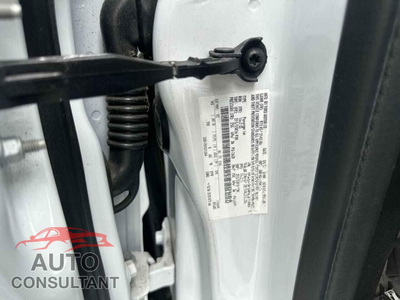 FORD FOCUS 2017 - 1FADP3F24HL271585