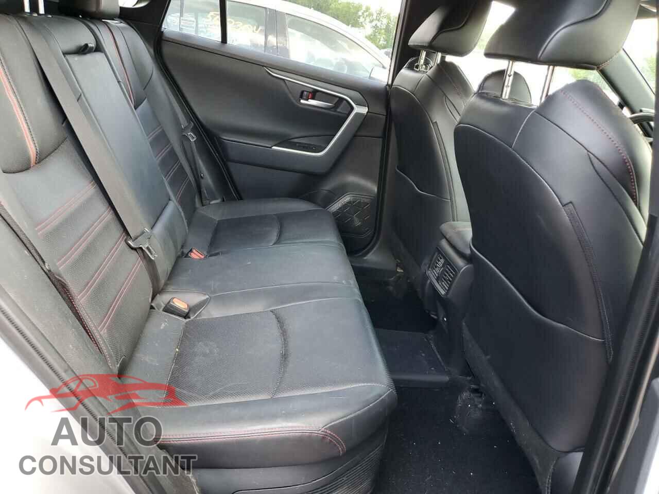 TOYOTA RAV4 2021 - JTMFB3FV9MD013336