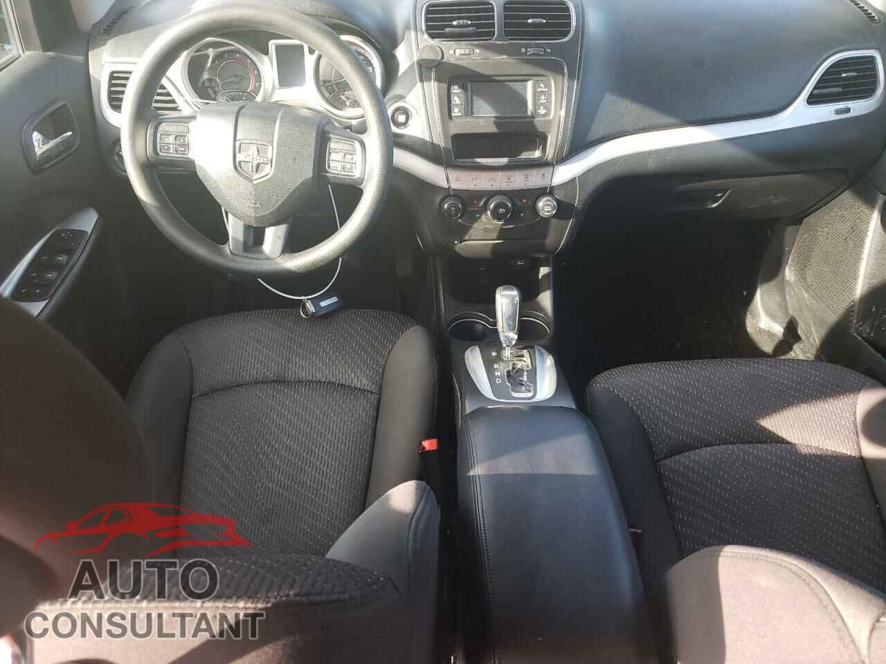 DODGE JOURNEY 2017 - 3C4PDCBB4HT700699