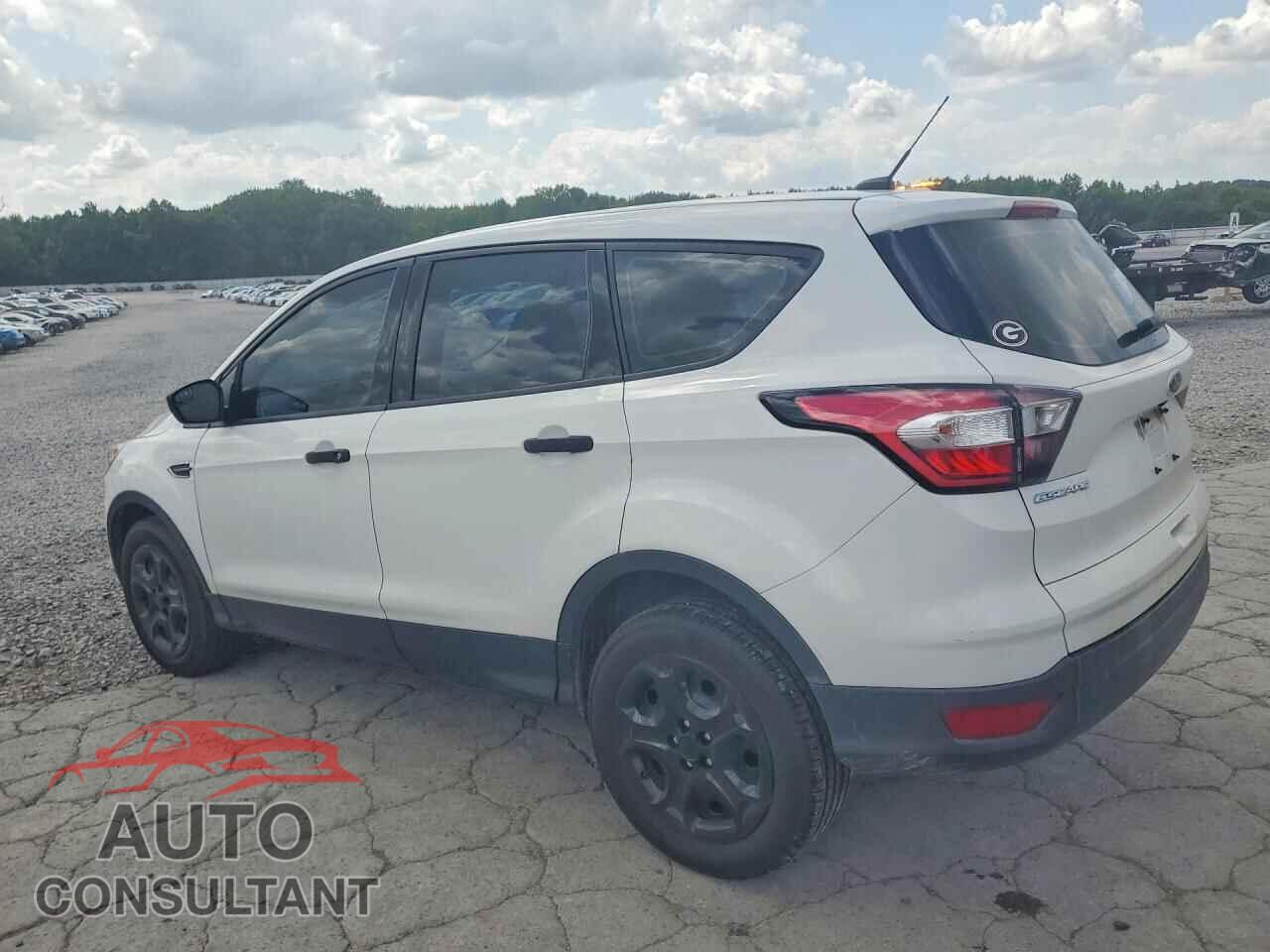 FORD ESCAPE 2017 - 1FMCU0F79HUB19641