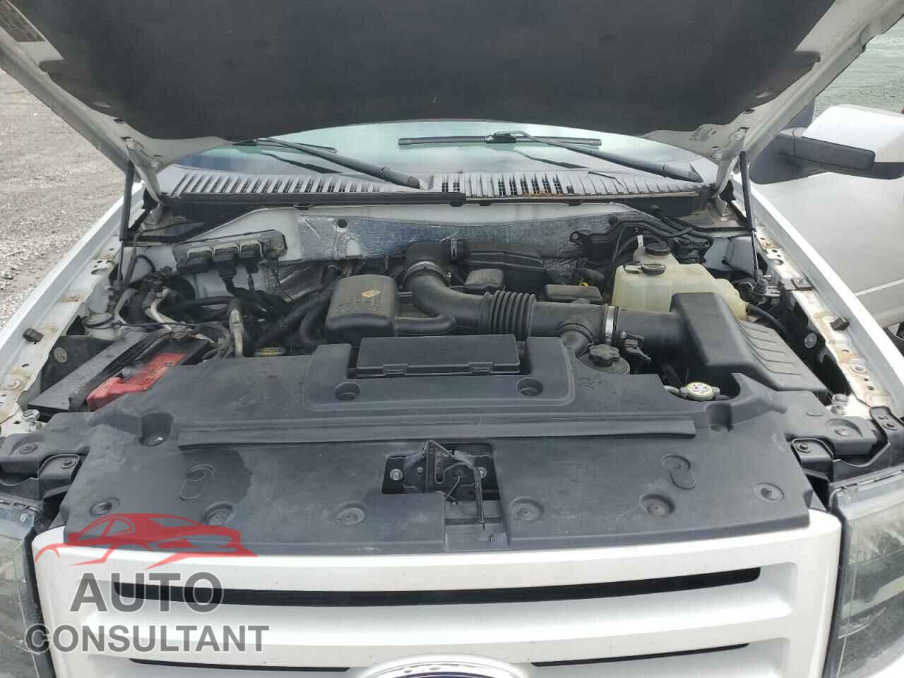 FORD EXPEDITION 2010 - 1FMJU2A57AEB21526