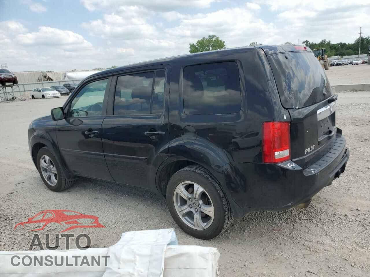 HONDA PILOT 2013 - 5FNYF4H45DB055910
