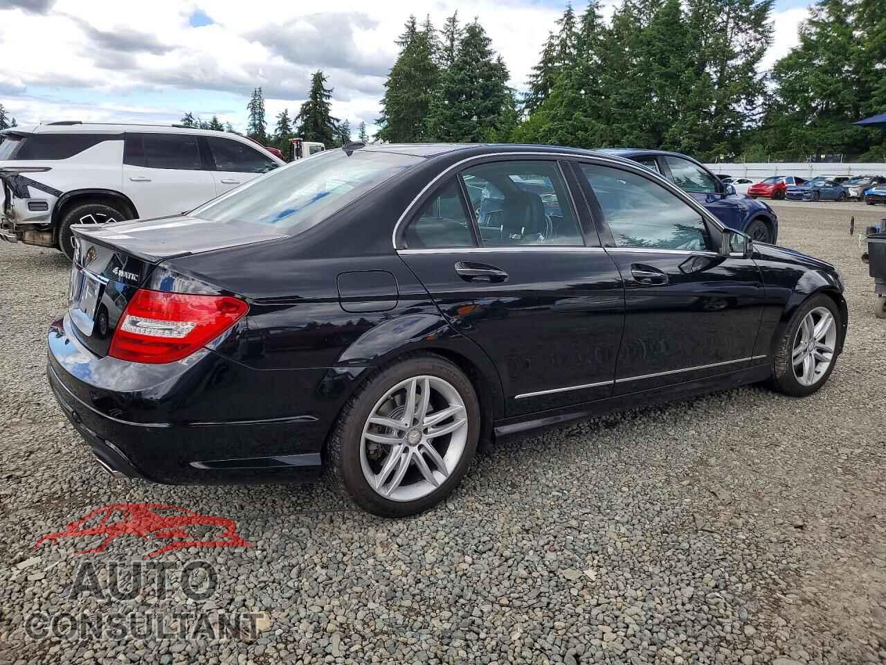 MERCEDES-BENZ C-CLASS 2013 - WDDGF8AB7DR253187