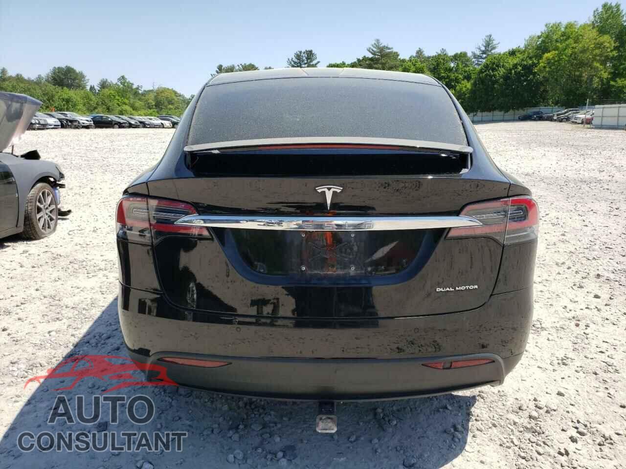 TESLA MODEL X 2019 - 5YJXCAE25KF198357