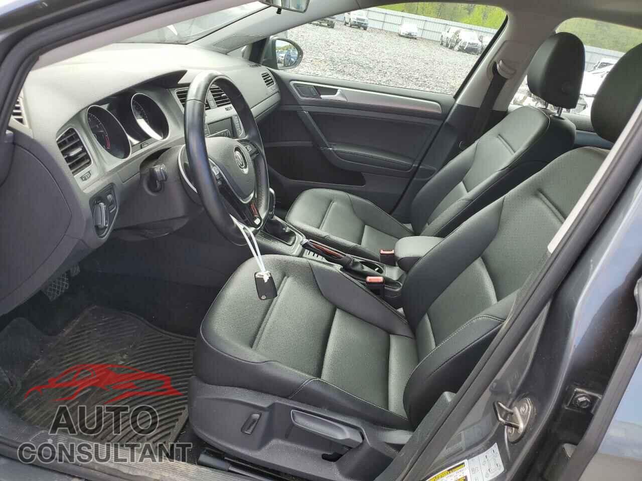 VOLKSWAGEN GOLF 2017 - 3VW217AU1HM015595