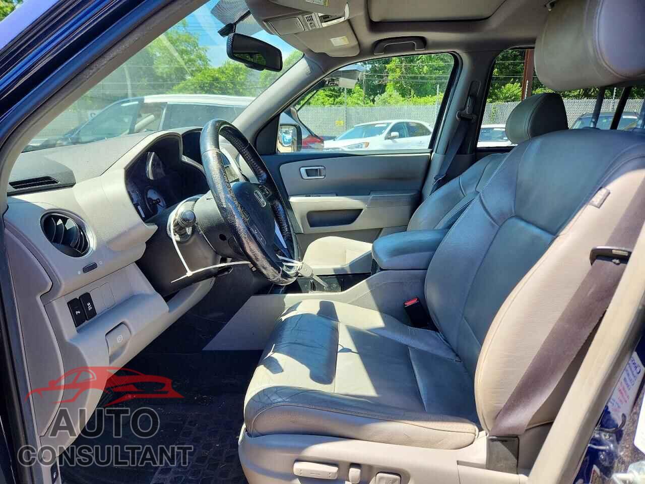 HONDA PILOT 2013 - 5FNYF4H96DB048959