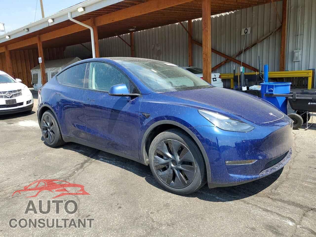 TESLA MODEL Y 2024 - 7SAYGAEE9RF193887