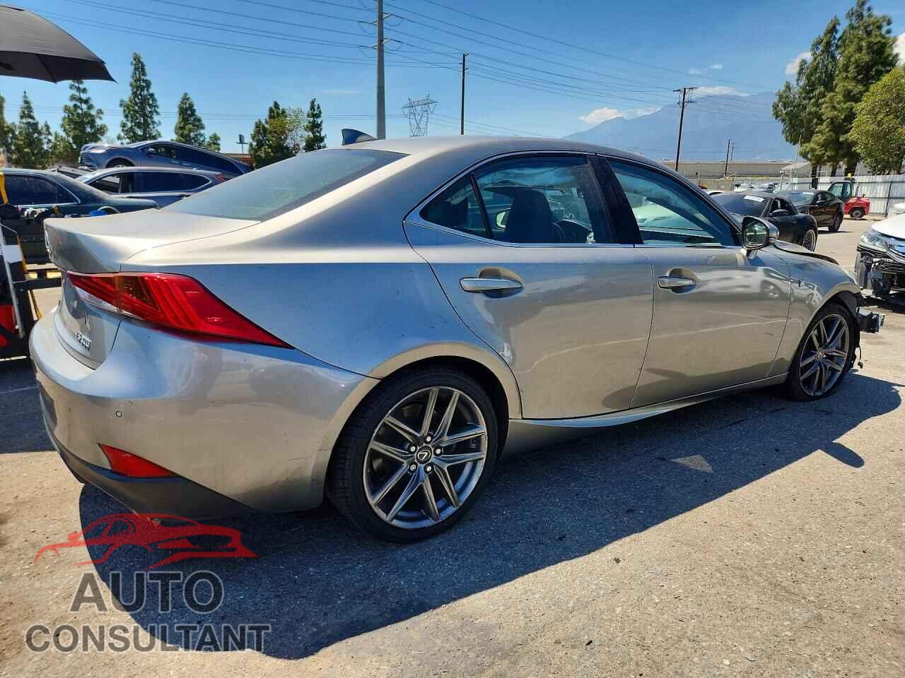 LEXUS IS 2018 - JTHBA1D27J5075403