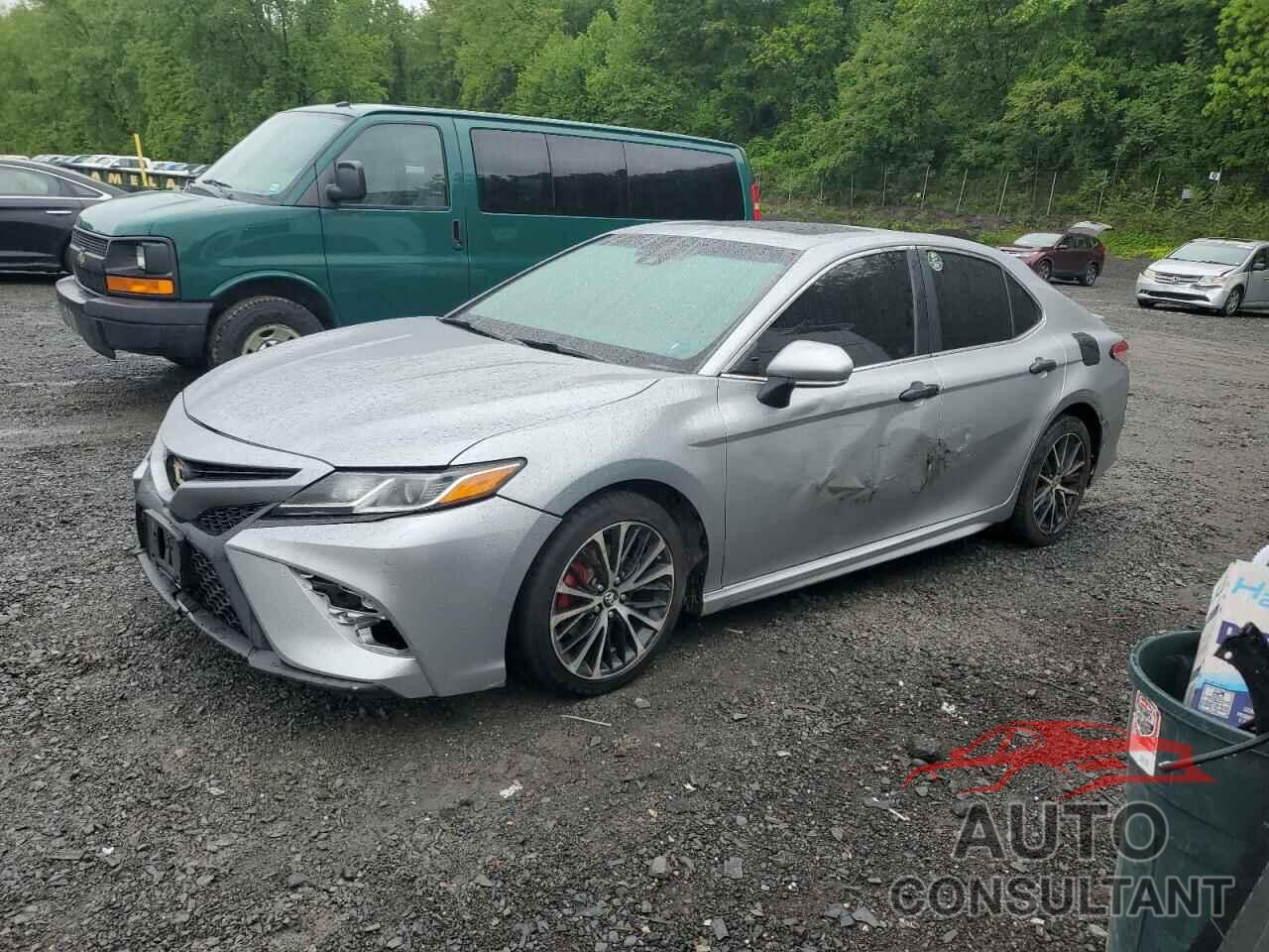 TOYOTA CAMRY 2018 - 4T1B11HK6JU630077