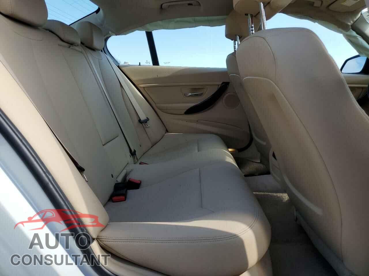 BMW 3 SERIES 2016 - WBA8E5G53GNT40126
