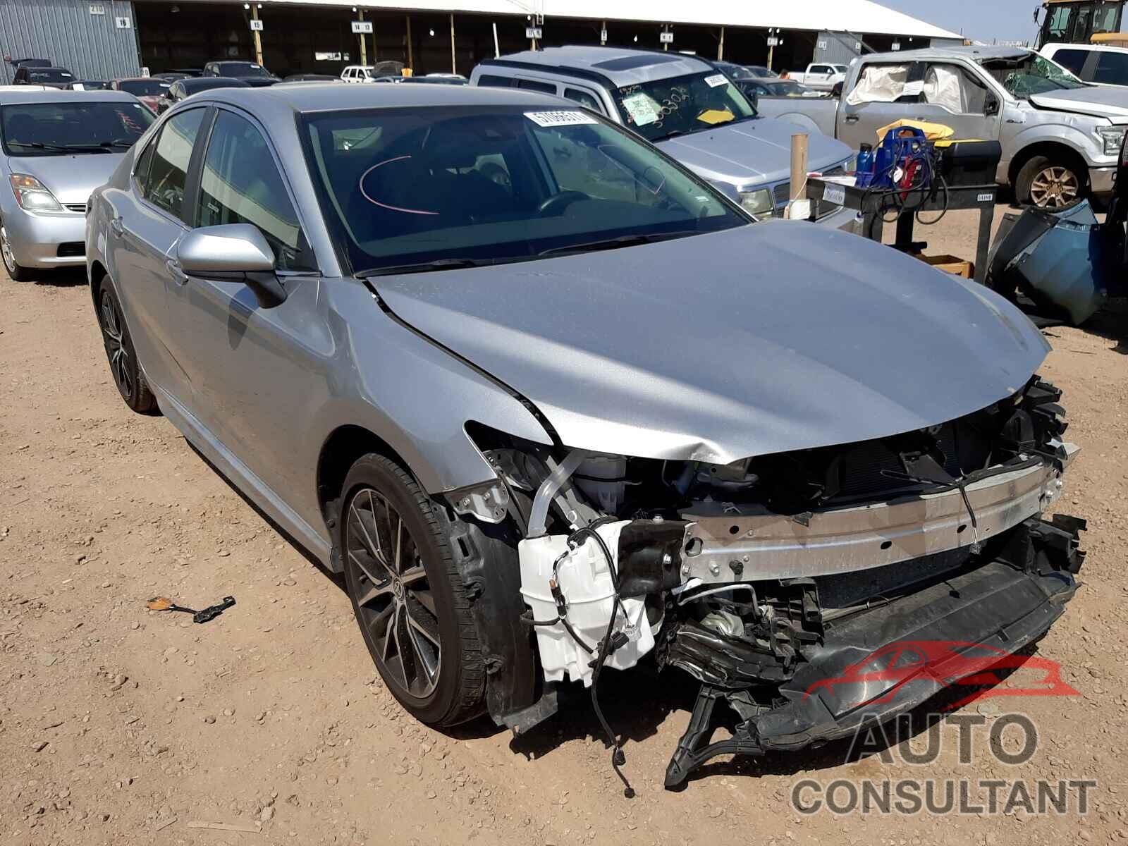 TOYOTA CAMRY 2021 - 4T1G11AK3MU413123