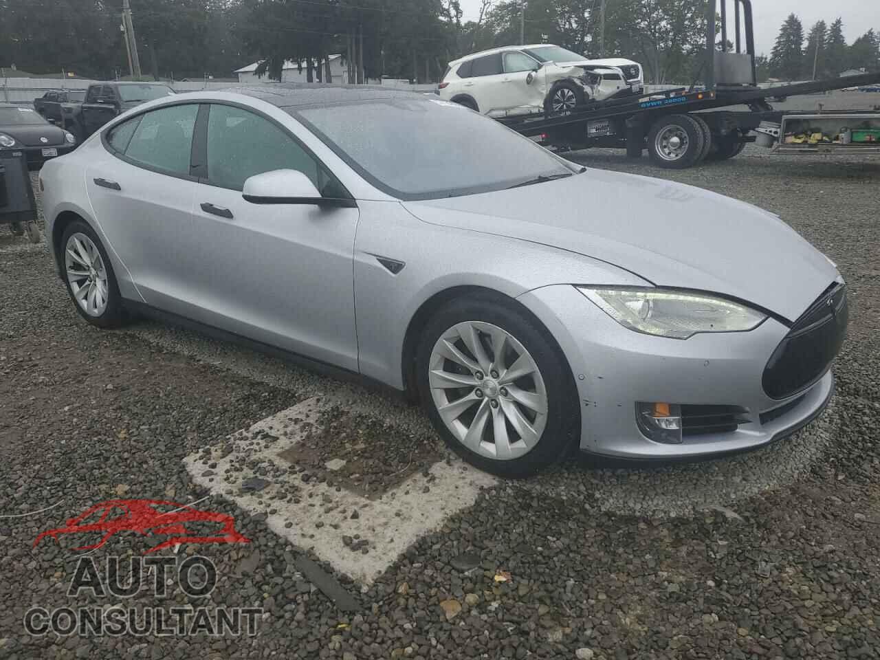 TESLA MODEL S 2016 - 5YJSA1E2XGF132748