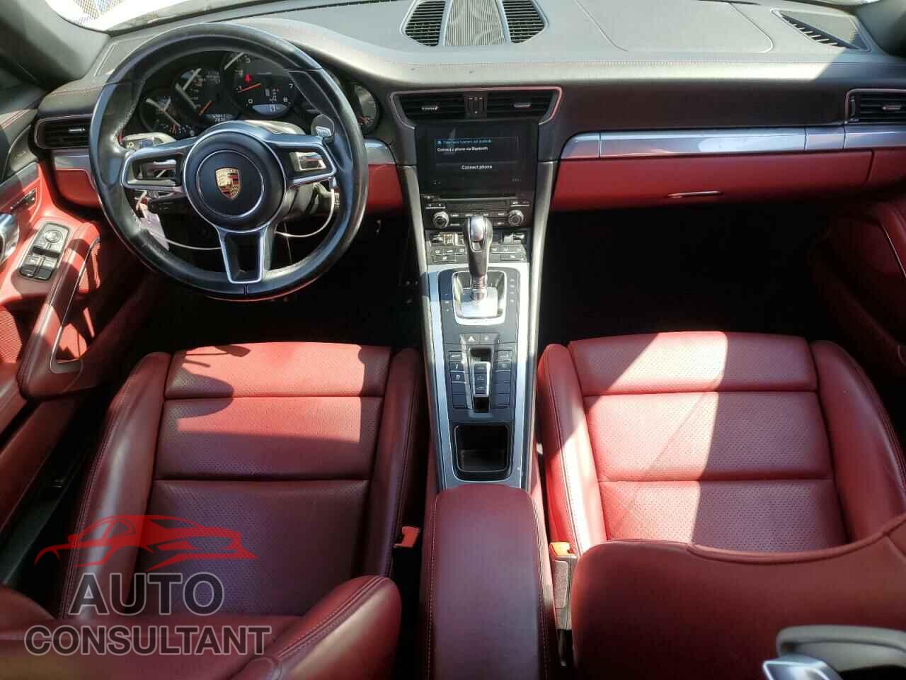 PORSCHE 911 2018 - WP0CA2A90JS138078