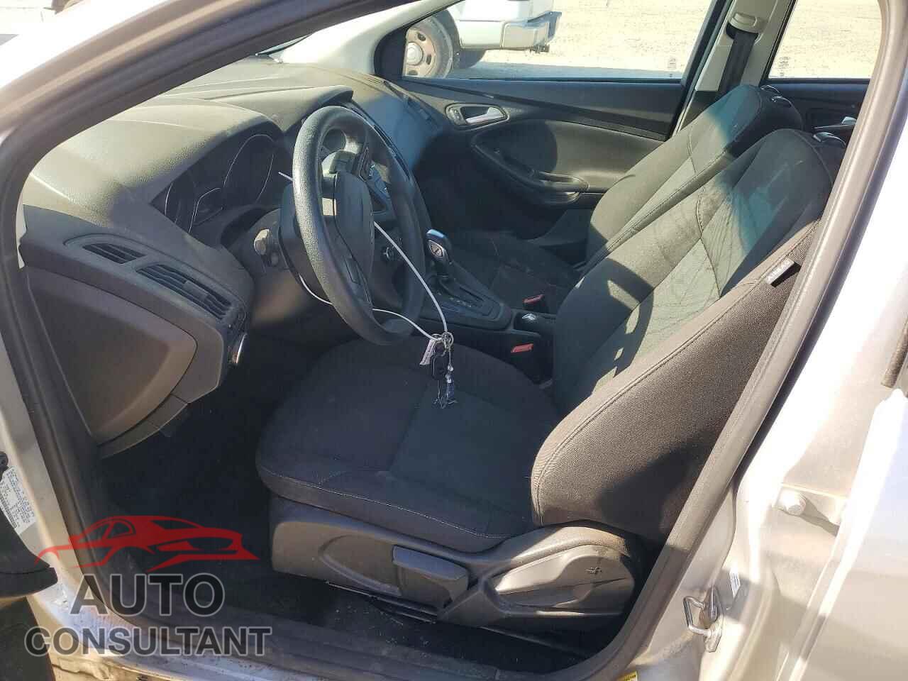 FORD FOCUS 2016 - 1FADP3F22GL322192
