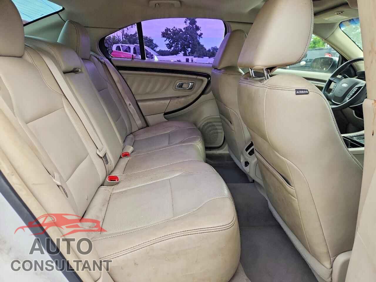 FORD TAURUS 2011 - 1FAHP2FW2BG148883