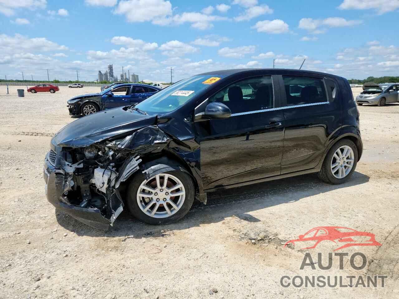 CHEVROLET SONIC 2016 - 1G1JC6SH8G4125275