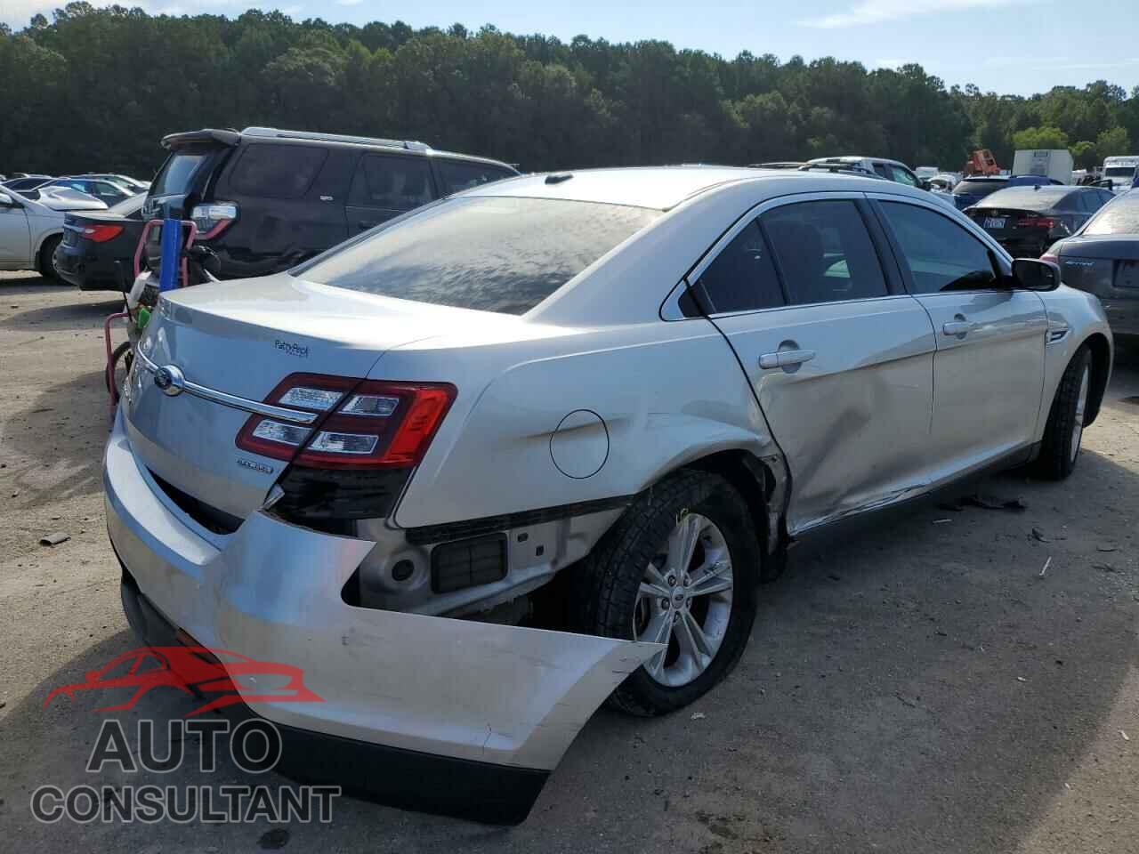 FORD TAURUS 2017 - 1FAHP2D88HG121040