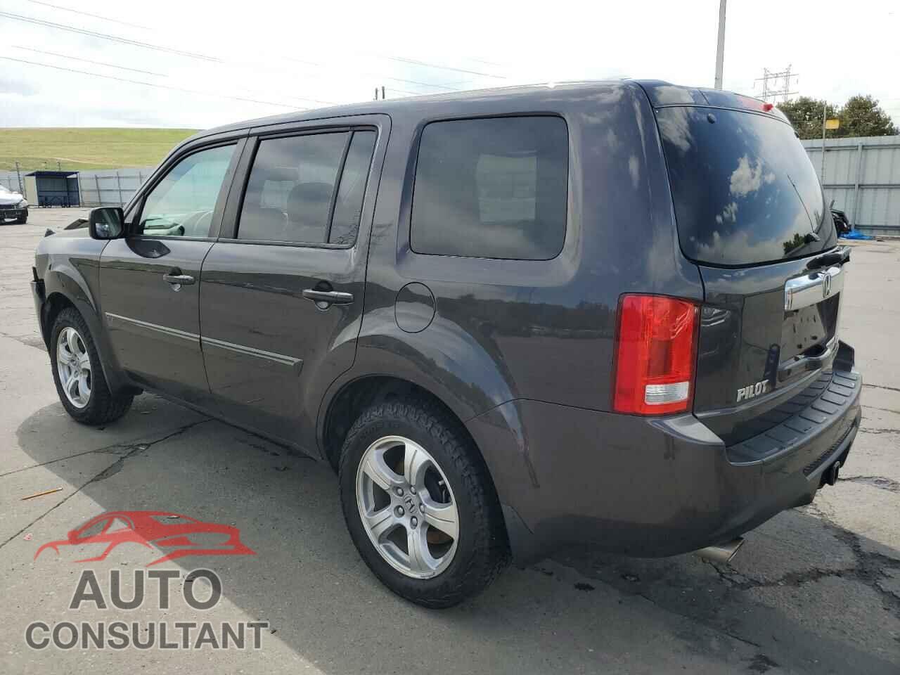 HONDA PILOT 2015 - 5FNYF4H59FB069238