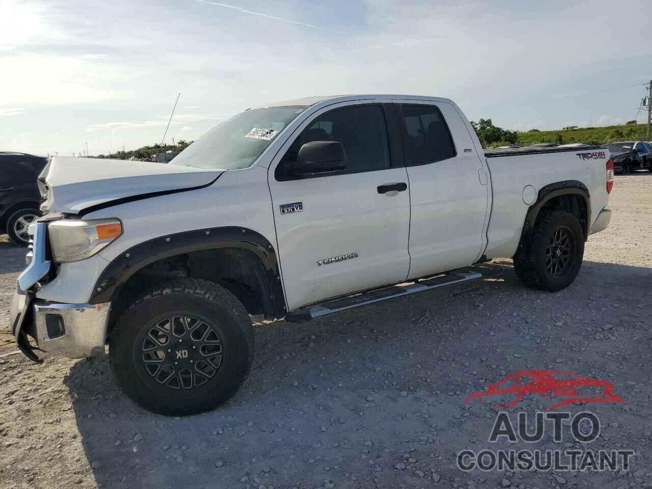 TOYOTA TUNDRA 2017 - 5TFUW5F17HX624989