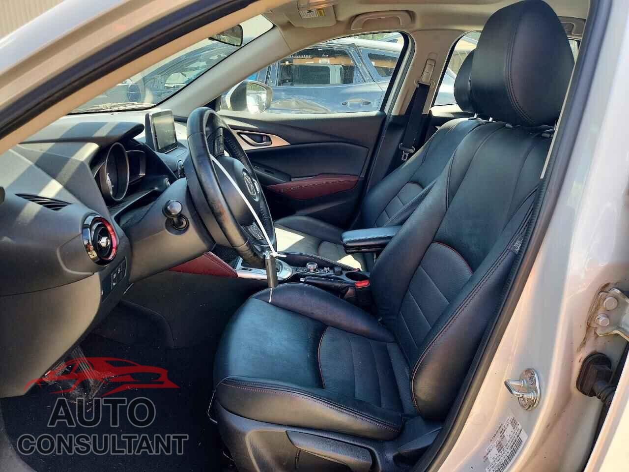 MAZDA CX-3 2016 - JM1DKFC79G0131140